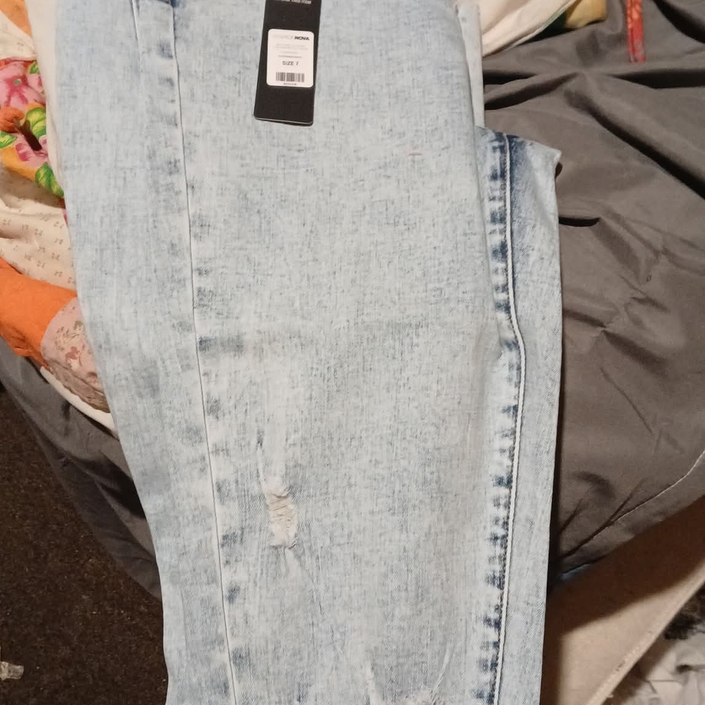 Fashion Nova Light Wash Straight Leg Jeans